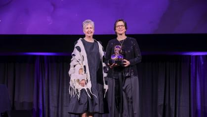 Dean Feldman receiving her GIES award